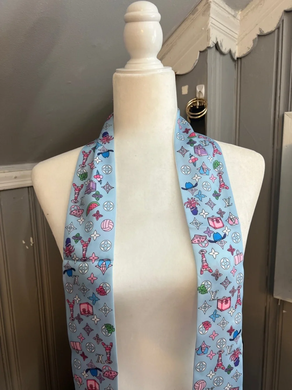 1428. Light Blue, Pink & White Double Sided 100% Silk Fashion Scarf or Twilly.